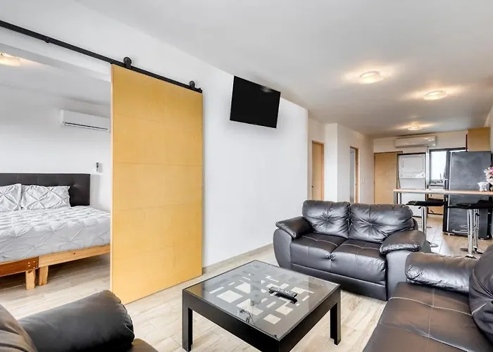 Ocean View With Scenic Balcony, Well-equipped Kitchen, Internet & W/d