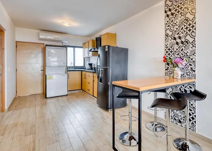 Ferienhaus Ocean View With Scenic Balcony, Well-equipped Kitchen, Internet & W/d *